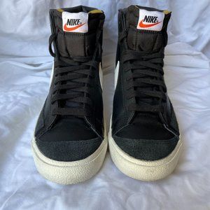 Black Blazer Mid '77 Vintage Style Sneakers
